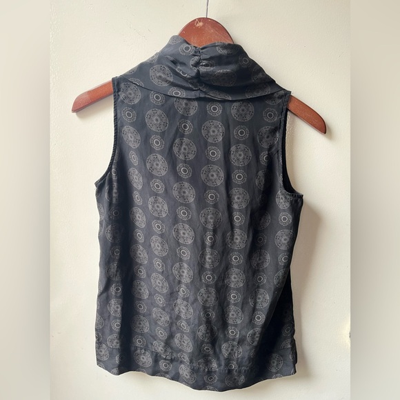 3/$25 Jacob cowl neckline silk like material. Polyester. size small - Picture 2 of 3